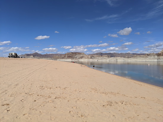 Lone Rock Beach