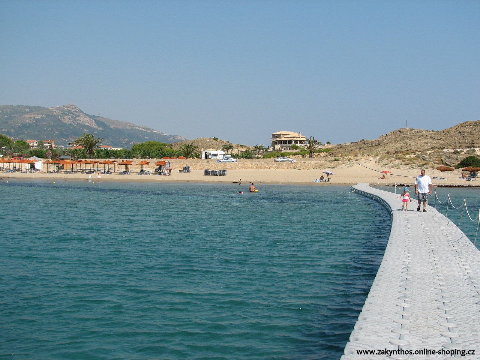 Zdjęcie St. Nicholas Beach - popularne miejsce wśród znawców relaksu