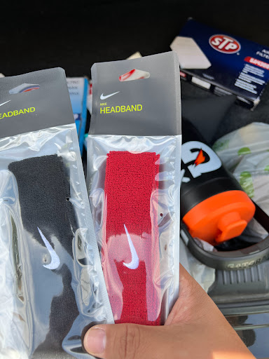 Sporting Goods Store «Big 5 Sporting Goods - Bakersfield», reviews and photos, 3203 Mall View Rd, Bakersfield, CA 93306, USA