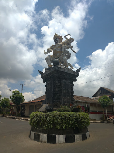 Patung Rahwana dan Sinta