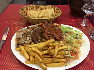 Grill Dehliz à Courbevoie