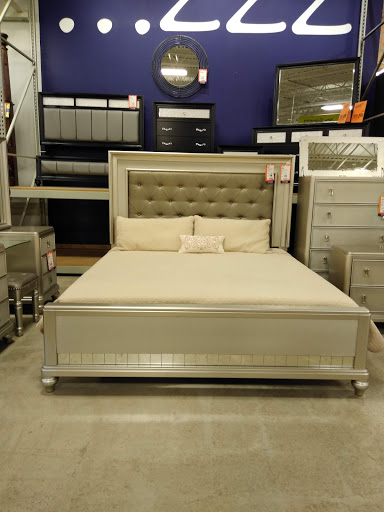 Furniture Store «Weekends Only Furniture & Mattress», reviews and photos, 8315 Center Run Dr, Indianapolis, IN 46250, USA