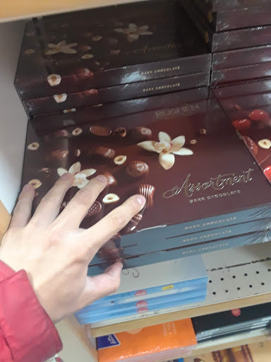 Grocery Store «Good Neighbor Store», reviews and photos, 4107 SE 82nd Ave, Portland, OR 97266, USA