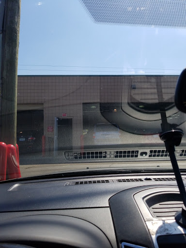 Tire Shop «Discount Tire Store - Center Line, MI», reviews and photos, 26805 Van Dyke, Center Line, MI 48015, USA