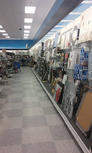 Clothing Store «Ross Dress for Less», reviews and photos, 7800 W 33rd Ave, Hialeah, FL 33018, USA