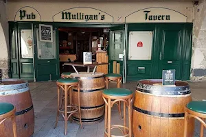 Le Mulligan's Tavern image