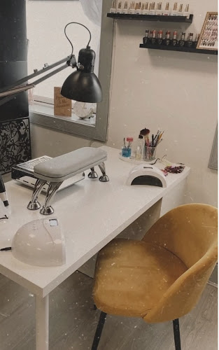 Opinii despre KM nail art Karolina Mizera în Dunfermline - Beauty salon