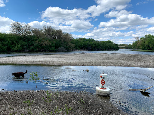 Park «Gregory Island Dog Park», reviews and photos, 100-140 E Indian Trail, North Aurora, IL 60542, USA