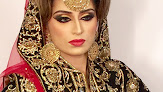Photo du Salon de coiffure Bollywood beauty Lounge - coiffure estéthique - soin du visage - soin du corps - lissage brésilien - épilation au fil - makeup - makeup artist - institut de beauté - institut d'épilation - épilation - événement - mariage - indien - pakistanais - expérience - professionnelle - moment de détente - à Aubervilliers