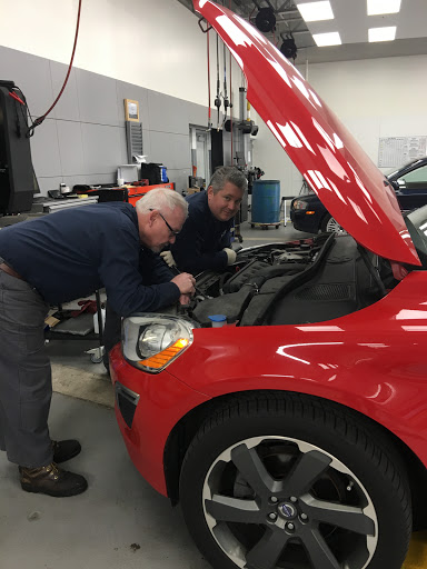 Car Dealer «Cherry Hill Volvo Cars», reviews and photos, 1810 Marlton Pike W, Cherry Hill, NJ 08002, USA