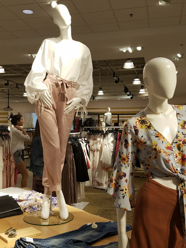 Department Store «Nordstrom at the Americana at Brand», reviews and photos, 102 Caruso Ave, Glendale, CA 91210, USA