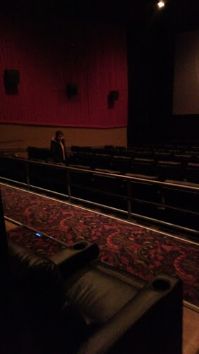 Movie Theater «Regal Cinemas Hooksett 8», reviews and photos, 100 Technology Dr, Hooksett, NH 03106, USA