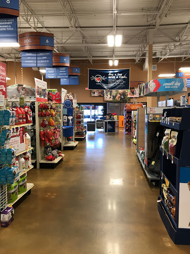 Pet Supply Store «PetSmart», reviews and photos, 750 Main St, Layton, UT 84041, USA