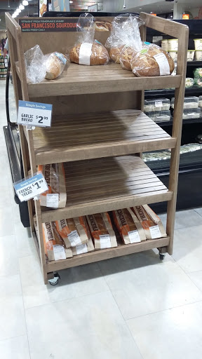 Supermarket «Save Mart Supermarkets», reviews and photos, 1449 E F St, Oakdale, CA 95361, USA