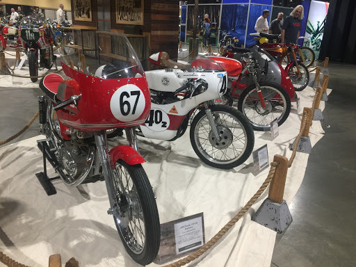 Shopping Mall «Hastings Village», reviews and photos, E Foothill Blvd, Pasadena, CA 91107, USA