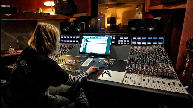 HQ Recording Studio