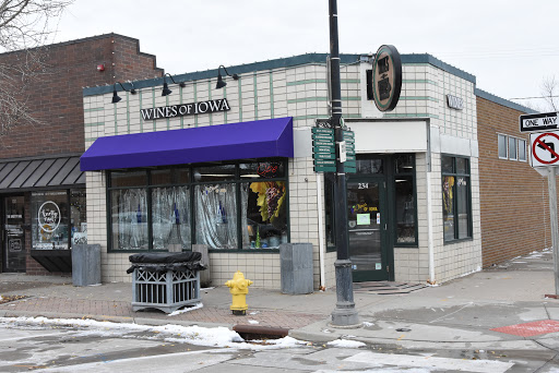 Wines of Iowa, 234 5th St, West Des Moines, IA 50265, USA, 
