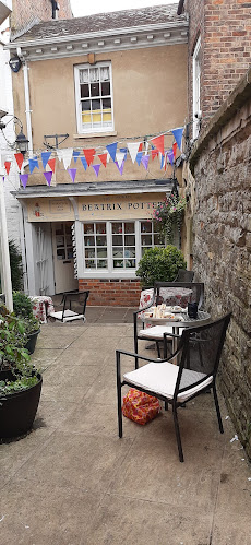 Reviews of Lily's Restaurant and Tearoom in Gloucester - Restaurant