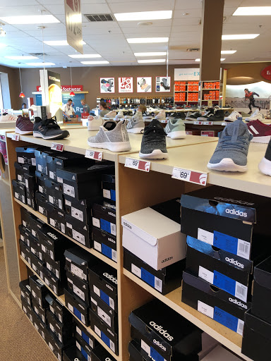Shoe Store «Famous Footwear», reviews and photos, 975 I-30 Frontage Rd, Rockwall, TX 75087, USA