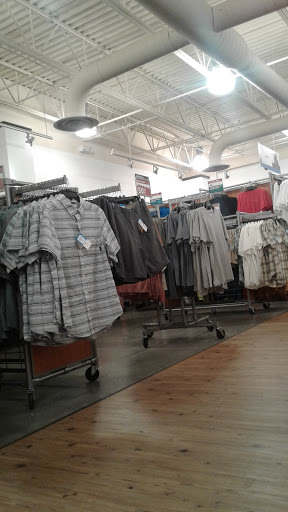 Sportswear Store «Columbia Sportswear Outlet Store», reviews and photos, 5885 Gulf Fwy #301, Texas City, TX 77591, USA