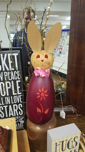 Thrift Store «Re-Uzit Shop of New Holland», reviews and photos, 707 W Main St, New Holland, PA 17557, USA