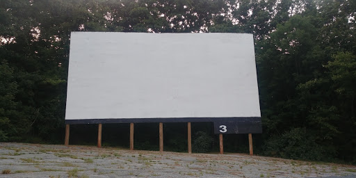 Drive-in Movie Theater «Rustic Drive in Theatre», reviews and photos, Louisquisset Pike, North Smithfield, RI 02896, USA