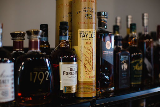 Wine Store «CRAFT - Wine, Beer & Spirits», reviews and photos, 1433 W Belmont Ave, Chicago, IL 60657, USA