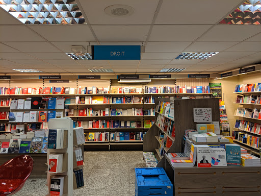 Book stores Lyon