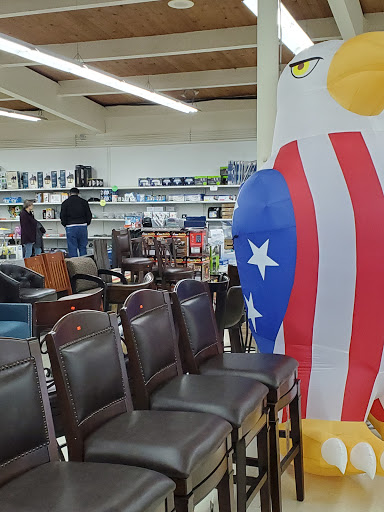 Discount Store «Eagle Bargain Outlet», reviews and photos, 10890 SE Oak St, Milwaukie, OR 97222, USA
