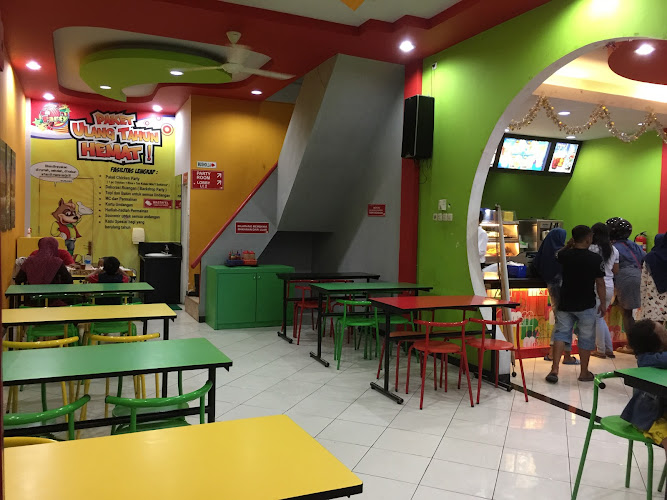Restoran Cepat Saji di Kabupaten Gresik: Menyajikan Kelezatan di Depot Bu Rudy Gresik dan M2M Chicken