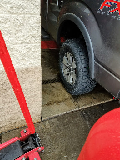 Tire Shop «Discount Tire», reviews and photos, 12410 S Meridian, Puyallup, WA 98373, USA