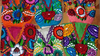 Blusas y fajas bordadas artesanales Garcia, navenchauc zinacantan chiapas