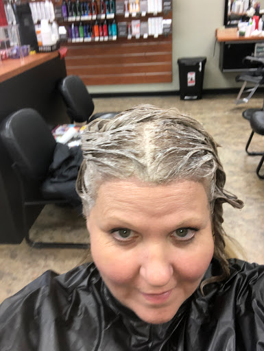 Barber Shop «Perfect Look Salon», reviews and photos, 137 US-101, Warrenton, OR 97146, USA