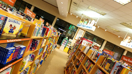 Book Store «Barnes & Noble», reviews and photos, 2900 Peachtree Rd NW #310, Atlanta, GA 30305, USA