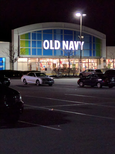 Old Navy, 400 S State Rd, Springfield, PA 19064, USA, 