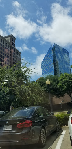 Shopping Mall «Uptown Plaza - Dallas», reviews and photos, 2222 McKinney Ave, Dallas, TX 75201, USA