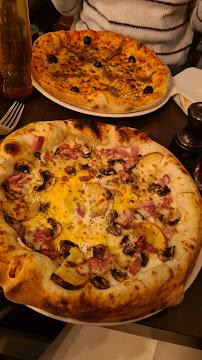 Pizza du Restaurant italien Le Napoli à Clichy - n°10