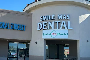 Smile Más Dental image