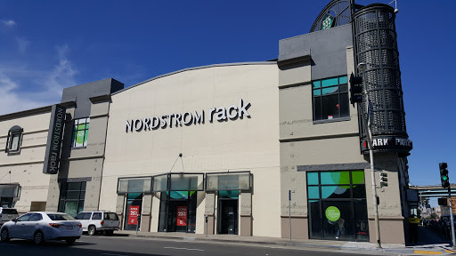 Nordstrom Rack Downtown San Francisco, 555 9th St, San Francisco, CA 94103, USA, 