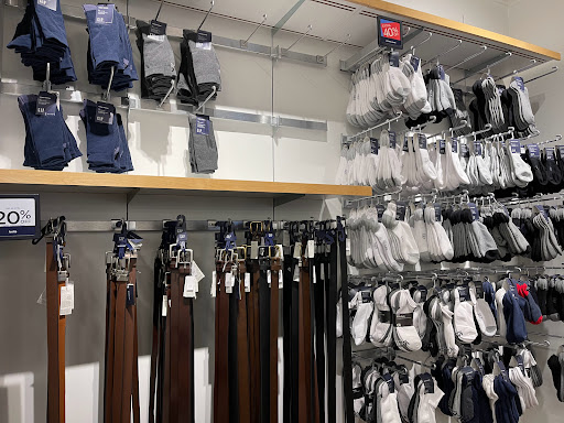 Clothing Store «Gap Outlet», reviews and photos, 1600 Saratoga Ave, San Jose, CA 95129, USA