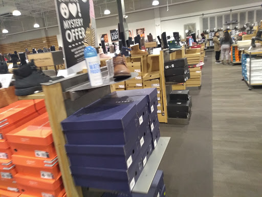 Shoe Store «DSW Designer Shoe Warehouse», reviews and photos, 1 Walden Galleria, Buffalo, NY 14225, USA