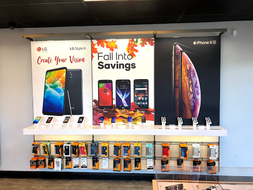 Cell Phone Store «Boost Mobile», reviews and photos, 3364 W Broward Blvd, Fort Lauderdale, FL 33312, USA