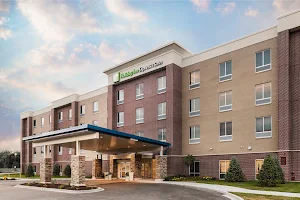 Holiday Inn Express & Suites St. Louis - Chesterfield, an IHG Hotel image