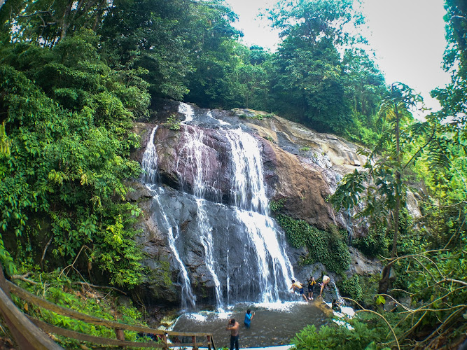 Air Terjun Bajuin