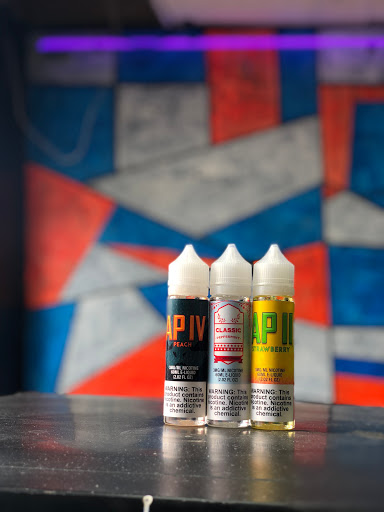 Tobacco Shop «18 Plus Vape & Shop», reviews and photos, 4037 Broadway, Kansas City, MO 64111, USA