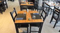 Atmosphère du Restaurant L'Énigme Tapas & Pizza à Fleury - n°2
