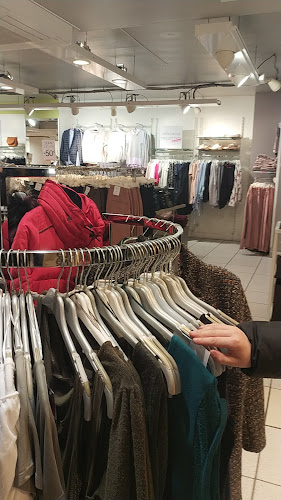 Magasin de vêtements pour femmes Camaieu Sens