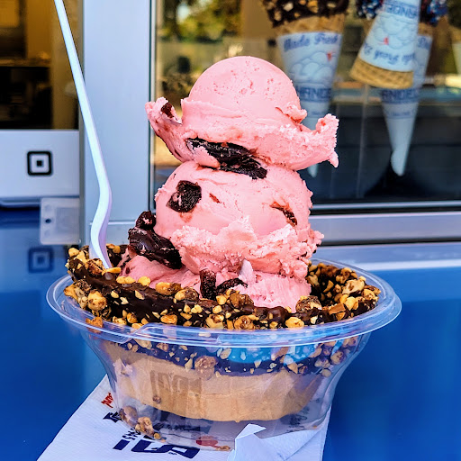 Shopping Mall «Hastings Village», reviews and photos, E Foothill Blvd, Pasadena, CA 91107, USA