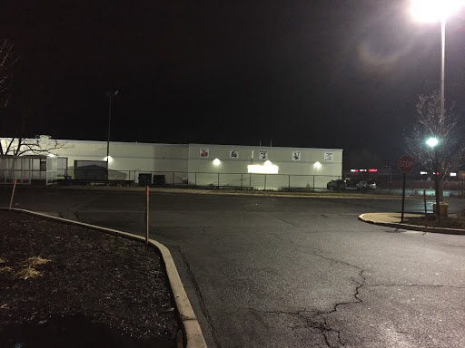 Hardware Store «Harbor Freight Tools», reviews and photos, 20 Carmans Rd, Massapequa, NY 11758, USA