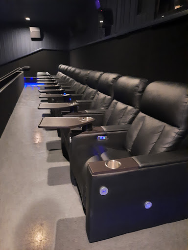 Movie Theater «Showcase Cinema de Lux Legacy Place», reviews and photos, 200 Elm St, Dedham, MA 02026, USA